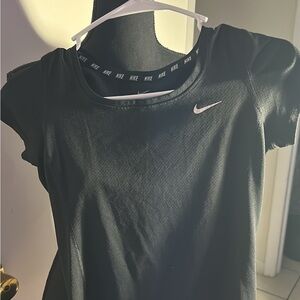 Nike Women's Black Short Sleeve Tee